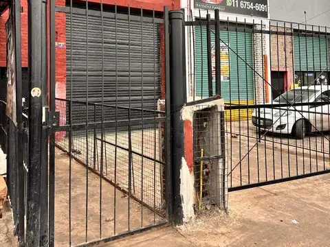 LOCAL DE 110 M2 SOBRE RUTA 205! ZONA DE GRAN MOVIMIENTO COMERCIAL