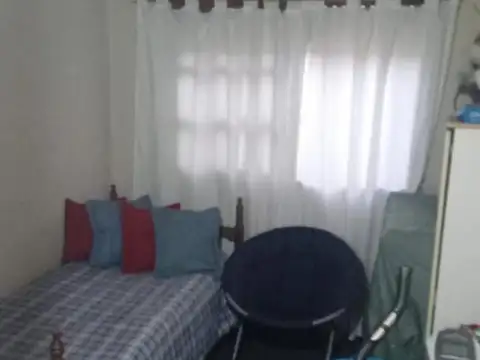 Dpto. 4amb c/balcón al frente (Venezuela 700 - Ramos Mejía)