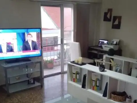 Venezuela 700, Piso 2°