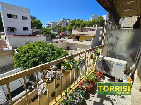 Castro Barros 2200 , Piso 3