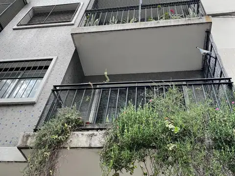 Av. Montes De Oca 218 , Piso 2