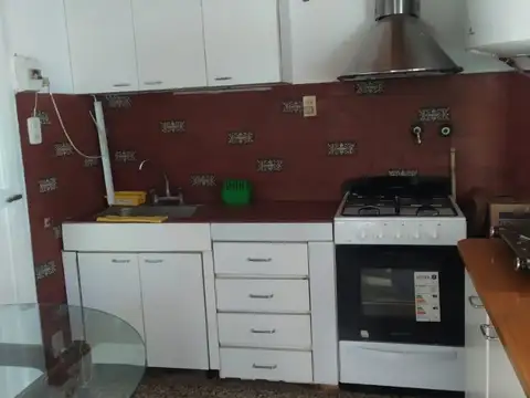 Casa con Jardín y añosa arboleda