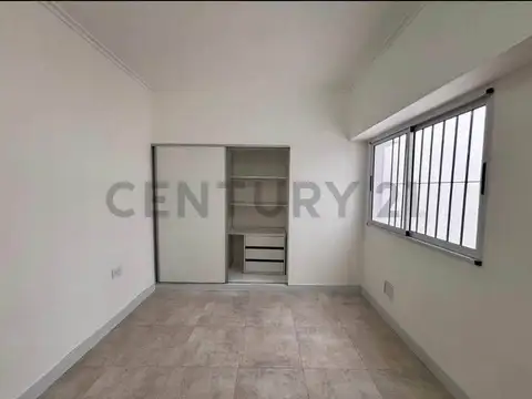 Departamento en Venta en Los Hornos, USD 36.000
