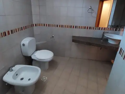 Casa en Venta a mts del mar, Villa Gesell, Zona Norte