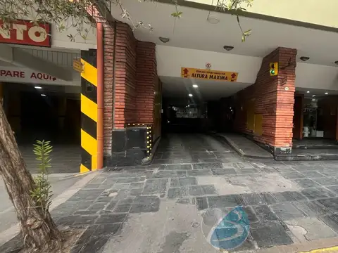 Cochera en primer subsuelo por rampa