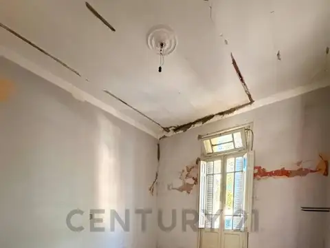 Primera Junta 300, Piso 0