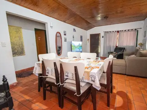 Casa en AlquileFrente al Balneario Don Roque Sauce
