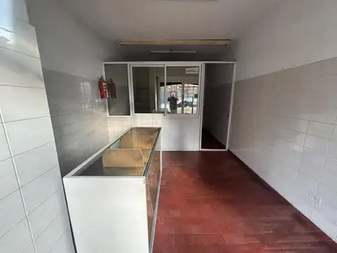 Local en Alquiler en Olivos, $ 600.000