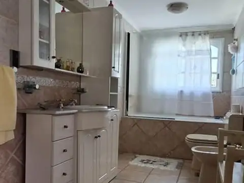 Casa en Venta 5 ambientes - El Palomar