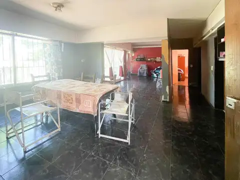 Local en Venta Via Pública