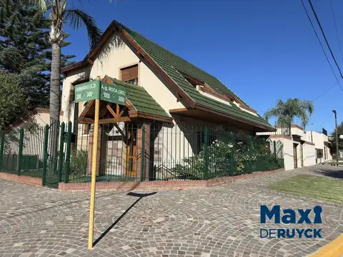 Casa 4 ambientes con 4 baños