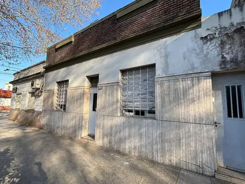 Venta Casa 6 ambientes terraza Vélez Sársfield