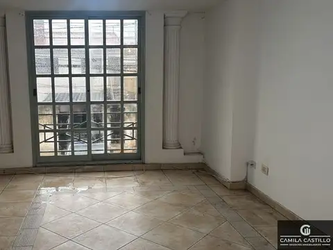 Casa en alquiler tres dormitorios c/ cochera en Villa Raffo