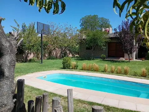 Casa en Venta con 1 cochera