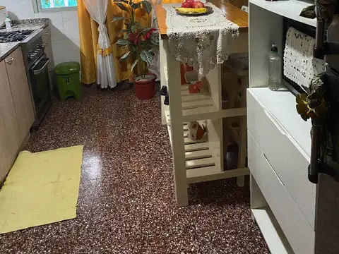 CASA  TERRENO PROPIO DE 4 AMBIENTES EN ISIDRO CASANOVA