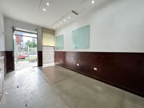 VENTA LOCAL COMERCIAL CON COCHERA- MORON