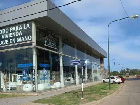 Se vende Local Comercial sobre ruta en Rafaela