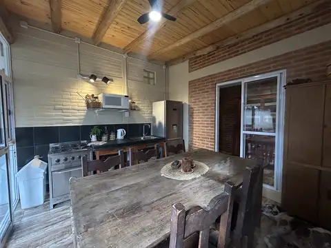 Casa 2 ambientes con 1 baño