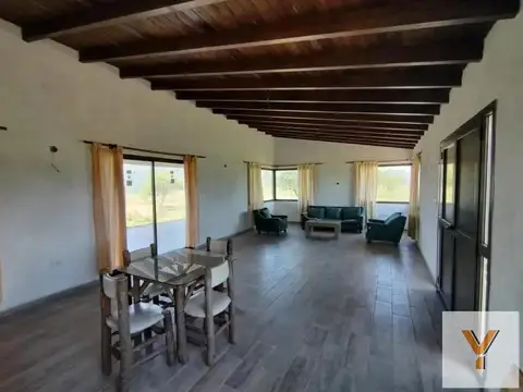 Casa 3 ambientes con 2 baños