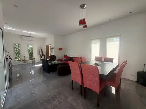 Casa en Venta al Oeste