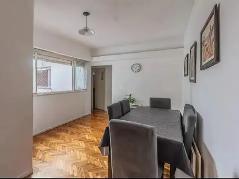 Se vende un departarmento de 3 ambientes Luminoso - Recoleta