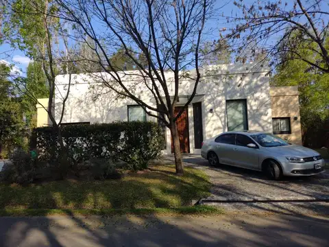 Muy linda casa en venta en San Carlos C.C.