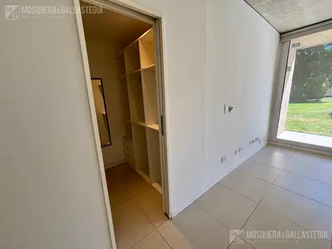 Departamento en Venta en Villa Rosa, USD 65.000