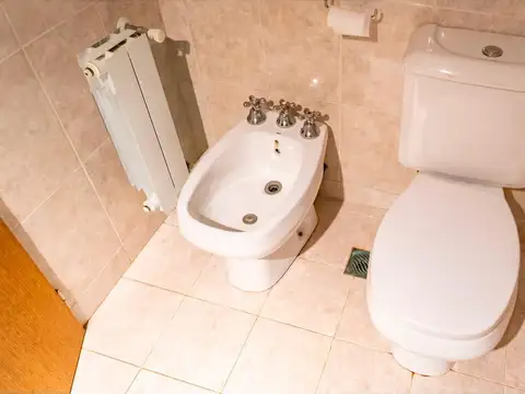 Departamento 5 ambientes con 2 baños
