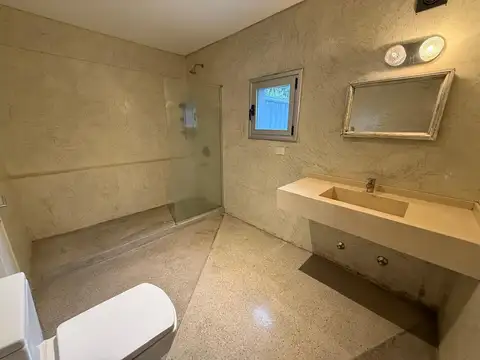 Casa en Alquiler en San Matias, USD 1.450