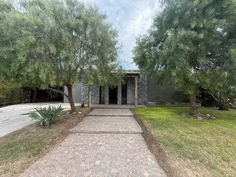 Casa en Alquiler de 3 dormitorios