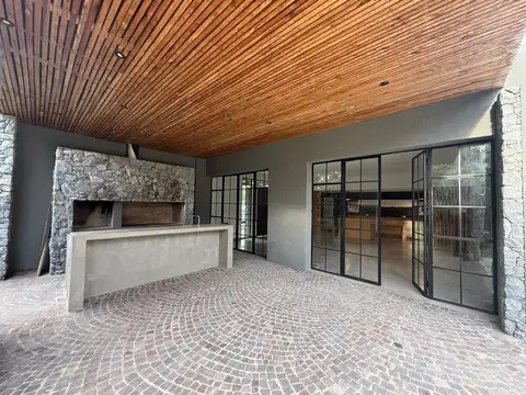 Casa en venta y alquiler en san matias