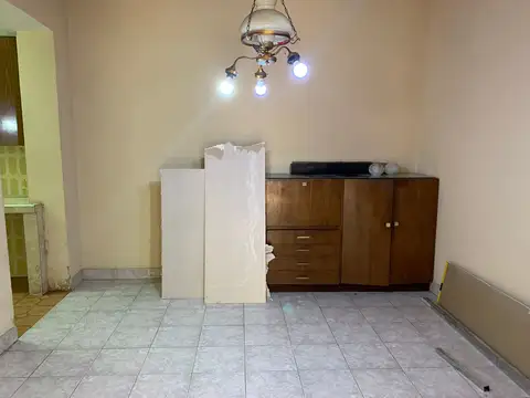 Casa 4 ambientes con 1 baño