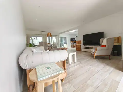 Casa en Alquiler en Haras Santa Maria, USD 1.800