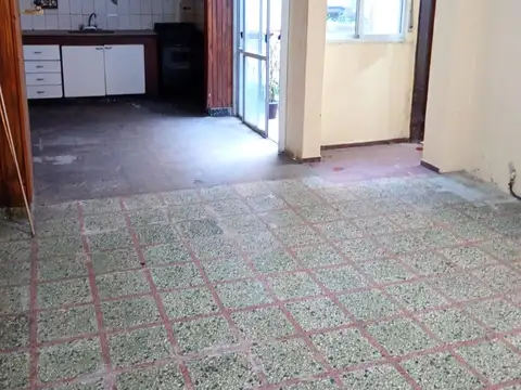Depto Tipo Casa 3 ambientes con 1 baño