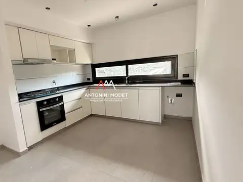 CASA EN VENTA EN SANTA LUCIA - PILAR DEL ESTE