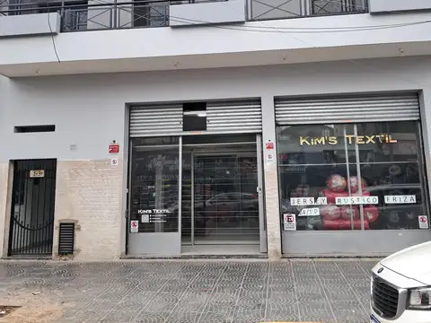 EXCELENTE DEPARTAMENTO A ESTRENAR- PISO 2-  2 DORMITORIOS-  CON BALCON CORRIDO AL FRENTE- MUY GRANDE