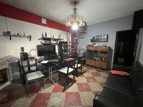 Casa 4 ambientes con 1 baño