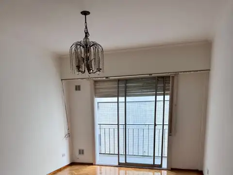 Departamento 4 Amb Muy Buen Estado,  Excelente Ubicación