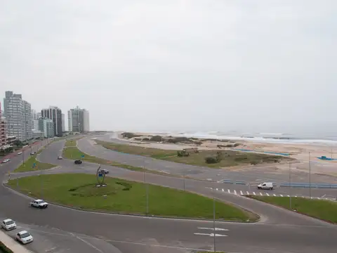 Departamento 4 ambientes con 3 baños