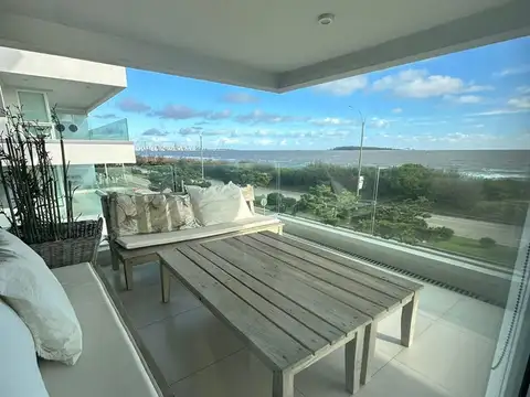 Departamento 4 ambientes con 5 baños