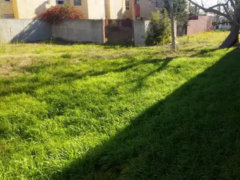 Excelente lote Zona UTN a mts de Bv Roca