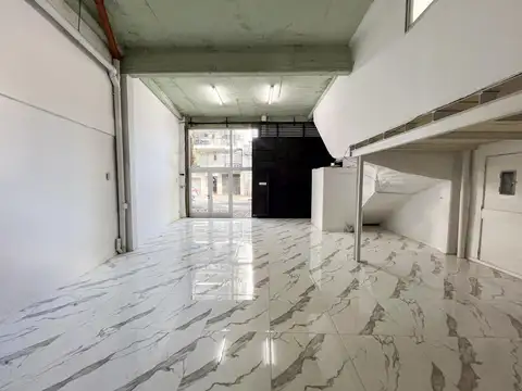 Local en Alquiler en Nuestra Señora De Lourdes, $ 1.600.000