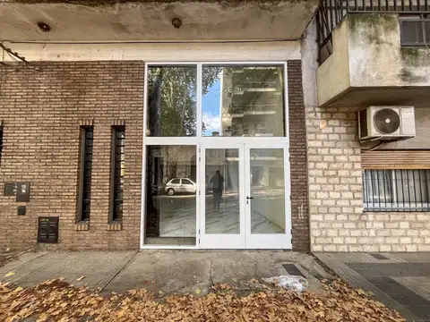 Local en Alquiler en Nuestra Señora De Lourdes, $ 1.600.000