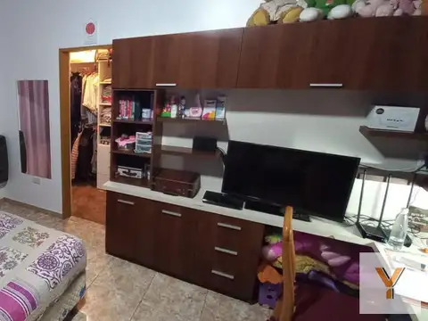 Casa en Venta con 3 cocheras