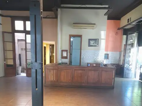 Local en Alquiler Via Púb.