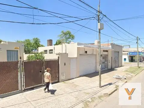 Avenida José de San Martín e/ Castelli y Bariloche