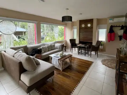 Casa 5 ambientes con 2 baños