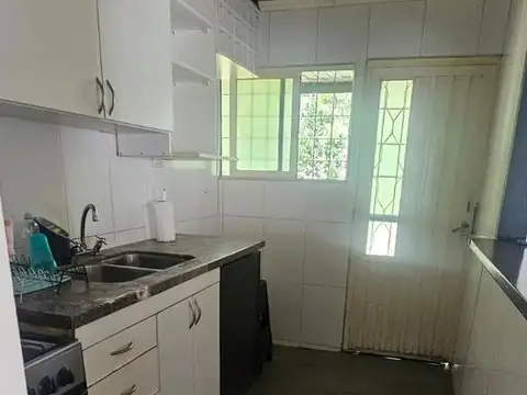 Casa en Alquiler con 5 cocheras