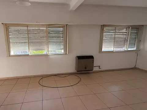 Depto Tipo Casa en Venta en Tolosa, USD 78.000