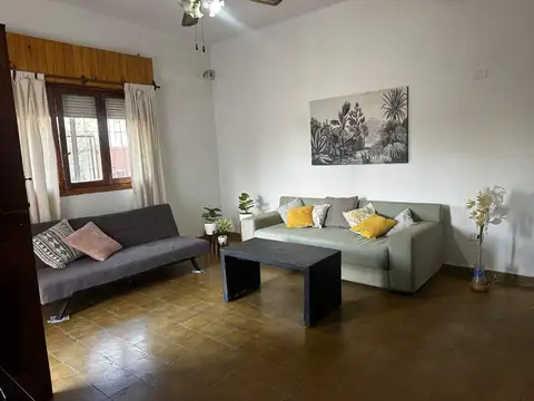 Casa en Alquiler en San Antonio de Padua, $ 750.000